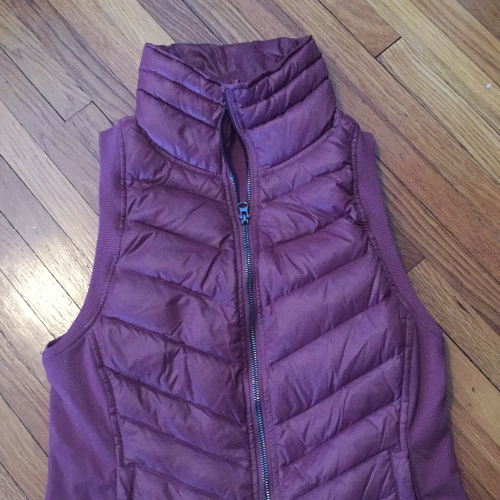 Alo yoga vest
